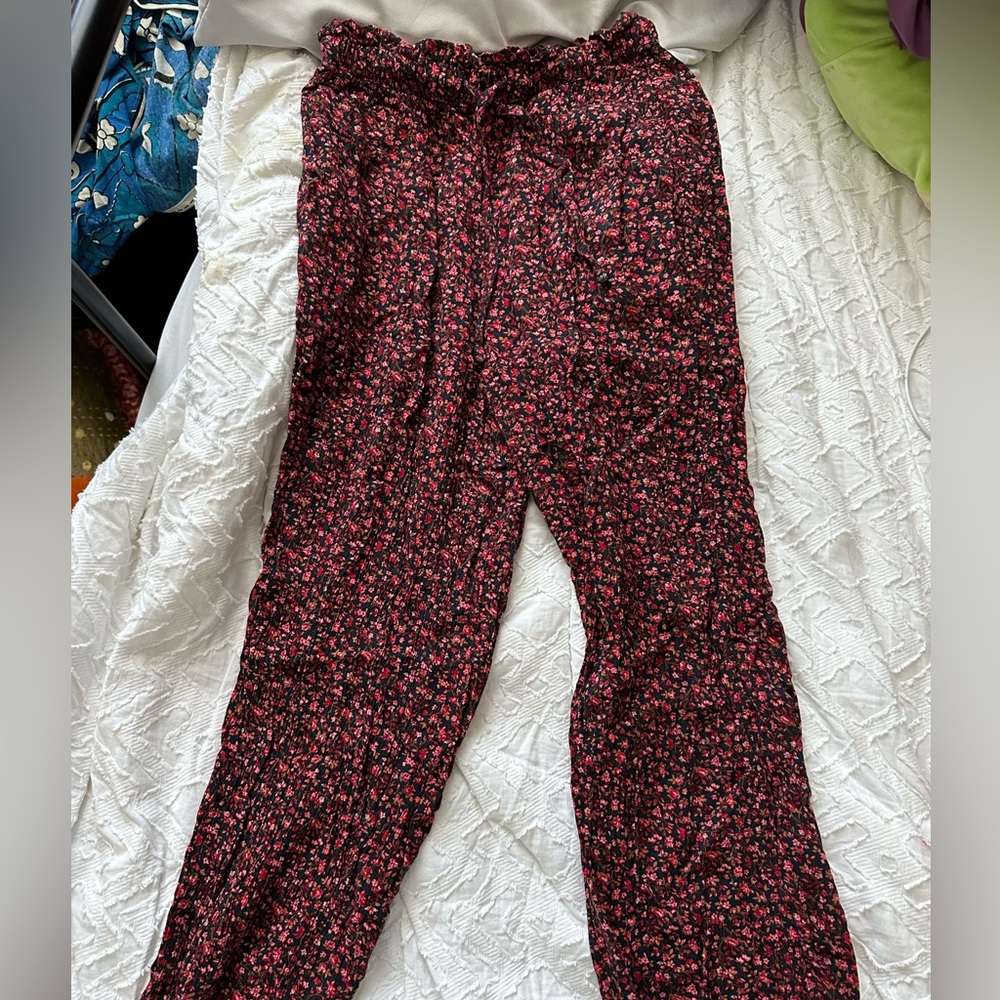 Floral highwaisted American eagle beach pants